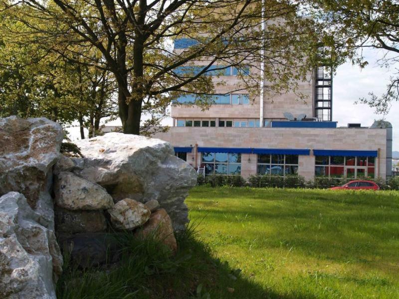Hotel Silvota Lugo de Llanera Exterior foto
